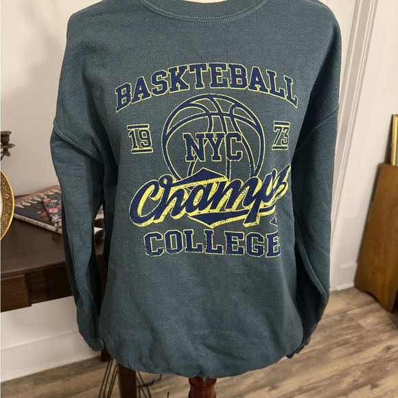 Urban Outfitters Graphic Sweatshirt in Blue and Yellow - Picture 2 of 4